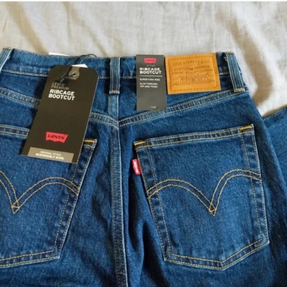 Levi's Ribcage High Rise Bootcut Jeans - Picture 3 of 16